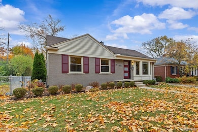 4516 Robinwood Ave, Royal Oak, MI 48073 - photo 3