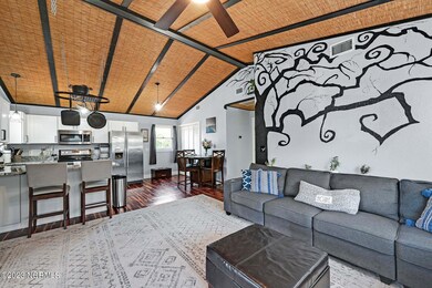 28-web-or-mls-2019 Highview Street-00032