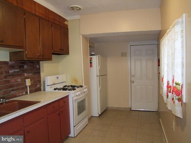 1244 N 11th St, Reading, PA 19604 - photo 7