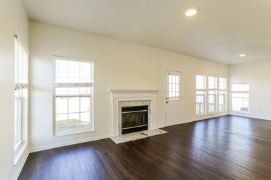 3-photo-Living-Room-21e932ca-060d-4443-9