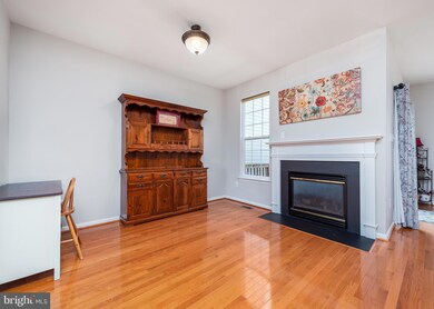 2554 Junco Ct, Odenton, MD 21113 - photo 5