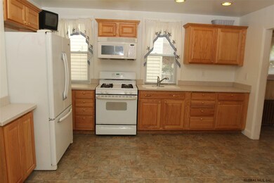 419 Manning Blvd unit 1, Albany, NY 12206 - photo 2