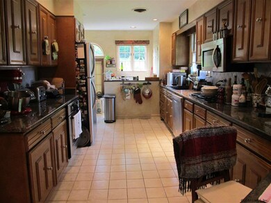 10 Newell Ct, Albany, NY 12204 - photo 5