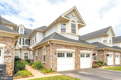 13960 Greendale Dr unit 15, Woodbridge, VA 22191 - photo 2