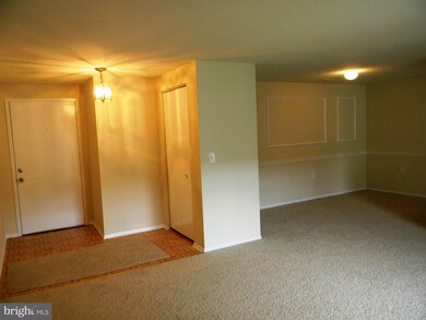 18032 Chalet Dr unit 202, Germantown, MD 20874 - photo 2