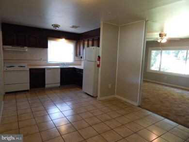 77 Baldwin Ln, Willingboro, NJ 08046 - photo 3