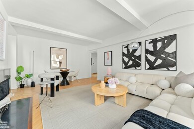 4 E 70th St unit 5C, New York, NY 10021 - photo 5