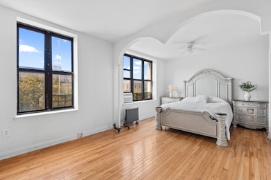 1809 Adam C Powell Blvd unit 5 E, New York City, NY 10026 - photo 4