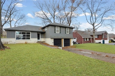 5600 W 63rd Terrace, Mission, KS 66202 - photo 2