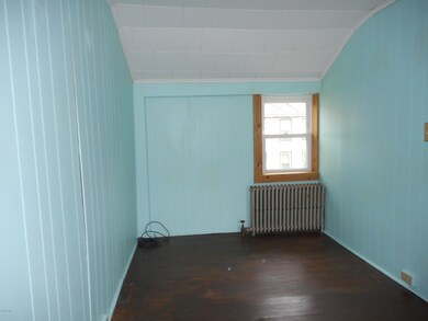Bedroom/Den