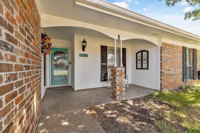 5708 Conejos Dr, Granbury, TX 76049 - photo 3