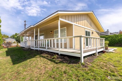 600 10th St NE, East Wenatchee, WA 98802 - photo 4