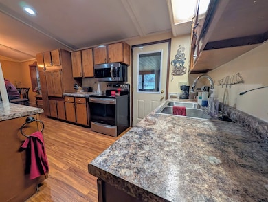 211 S Buchanan St, Prairie Du Chien, WI 53821 - photo 6