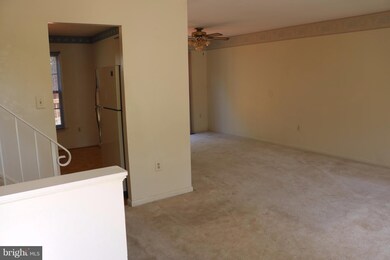 1612 Lefrak Ct, Herndon, VA 20170 - photo 2