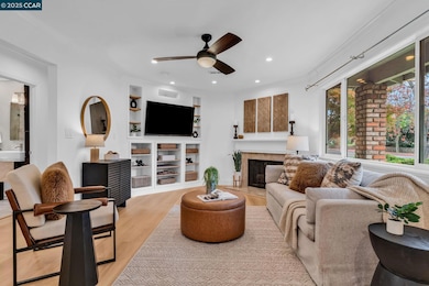 4597 Wildcat Ln, Concord, CA 94521 - photo 5