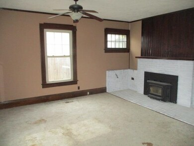 618 W 7th St, Concordia, KS 66901 - photo 5