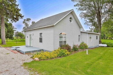 895 W 400 S, Albion, IN 46701 - photo 2