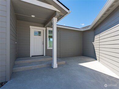 2348 S Skyline Ln, East Wenatchee, WA 98802 - photo 6