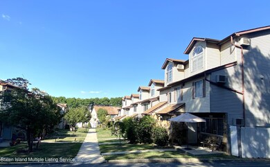 32 Croft Ct unit A, Staten Island, NY 10306 - photo 3