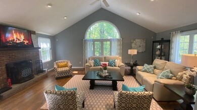 8 Colonial Dr, Bellingham, MA 02019 - photo 4