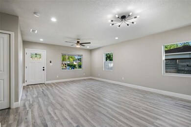 3906 S Church Ave, Tampa, FL 33611 - photo 4