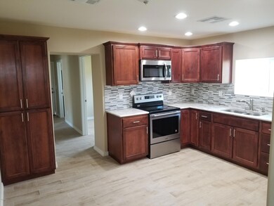 Monroe Kitchen-2