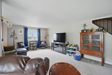 819 Olinda Ave, Des Moines, IA 50315 - photo 3