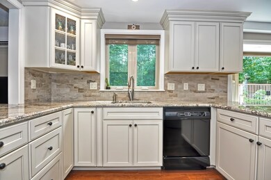 11 Penobscot St, Medfield, MA 02052 - photo 6