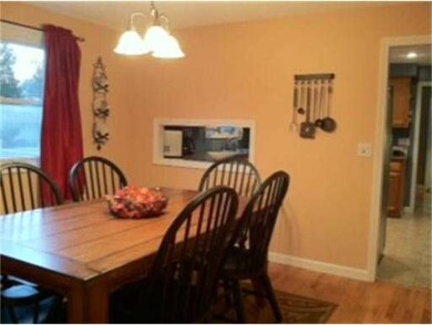 14 Peck St, Swansea, MA 02777 - photo 4