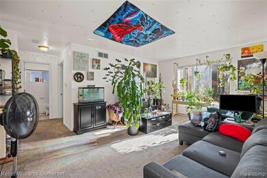 18574 Masonic unit 7, Fraser, MI 48026 - photo 5