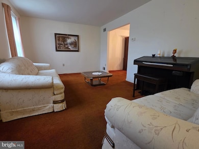 439 Coreopsis Dr, Lancaster, PA 17602 - photo 5