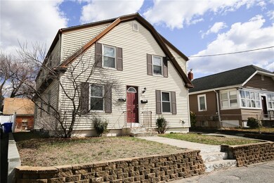 27 Everett St, Pawtucket, RI 02861 - photo 2