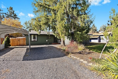 2843 NE Lotno Dr, Bend, OR 97701 - photo 6