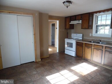 203 Cloud St unit 2, Front Royal, VA 22630 - photo 6