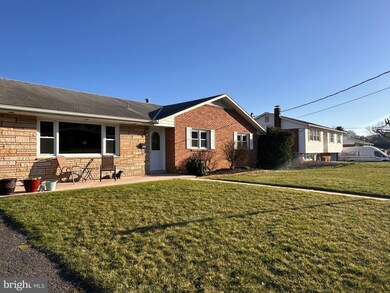 1415 Beacon St, Keyser, WV 26726 - photo 4