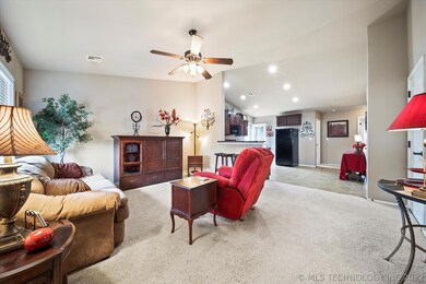 8697 S 261st East Ave, Broken Arrow, OK 74014 - photo 3