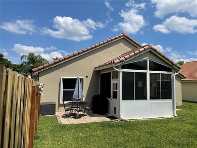 1972 Oak Berry Cir, Wellington, FL 33414 - photo 2