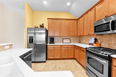 30418 Sunset Falls Dr, Spring, TX 77386 - photo 3