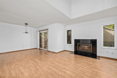 FAMILY ROOM/DINING ROOM