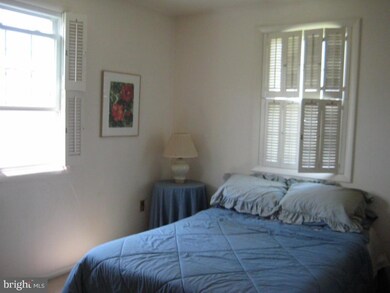 949 E Maple St, Palmyra, PA 17078 - photo 5