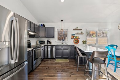 244 Ridgeway Dr, Farmville, VA 23901 - photo 6