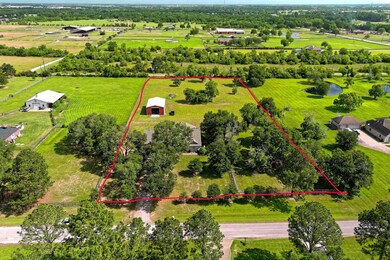 32911 Grove Park Dr, Waller, TX 77484 - photo 2