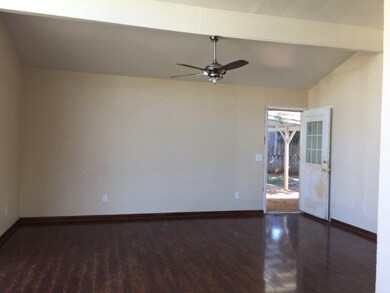 5816 NW 66th St, Warr Acres, OK 73132 - photo 2