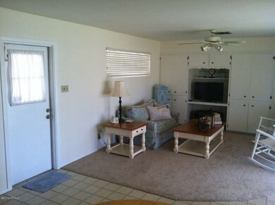 E Famly Room 1