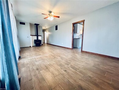 2417 E 42nd St, Lorain, OH 44055 - photo 5