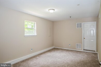 3745 Eightpenny Ln, Bowie, MD 20716 - photo 3