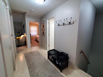 Entry w/Large Hall Closet