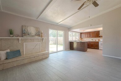 15811 Ironside Creek Dr, Houston, TX 77053 - photo 5