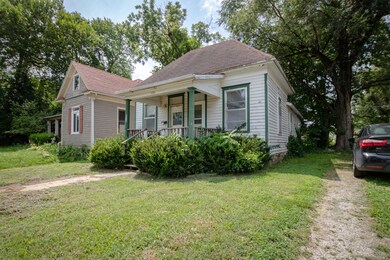 Holt_806WBrower-12