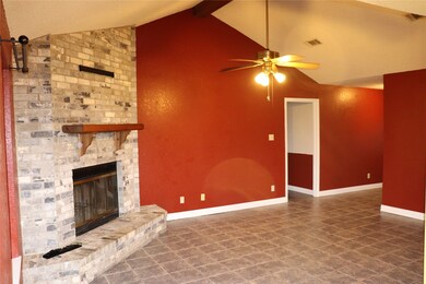 4915 Graves Rd, Alvin, TX 77511 - photo 4